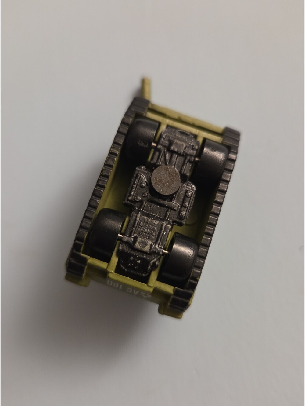 Micro Machine Military Tank - Picture 4 of 4